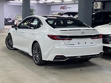Toyota Camry, 2025г., передний привод, вариатор