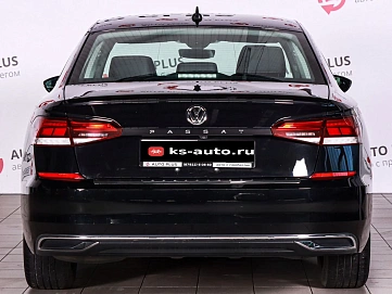 Volkswagen Passat, 2021г., передний привод, робот