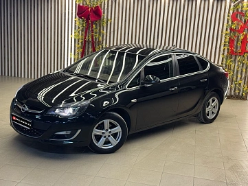 Opel Astra, 2013г., передний привод, автомат