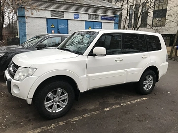 Mitsubishi Pajero, 2010г., полный привод, механика