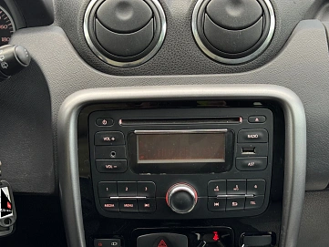 Renault Duster, 2012г., полный привод, механика