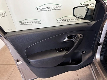 Volkswagen Polo, 2017г., передний привод, автомат