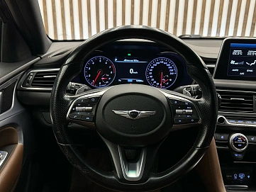 Genesis G70, 2019г., полный привод, автомат