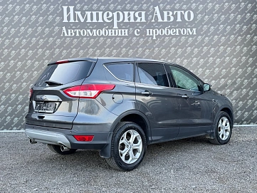 Ford Kuga, 2015г., передний привод, автомат