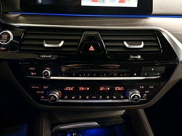 BMW 5 серии, 2017г., полный привод, автомат