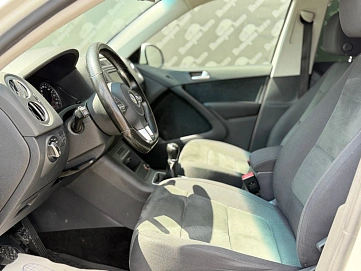 Volkswagen Tiguan, 2016г., передний привод, механика