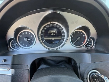 Mercedes-Benz E-Класс, 2012г., передний привод, автомат