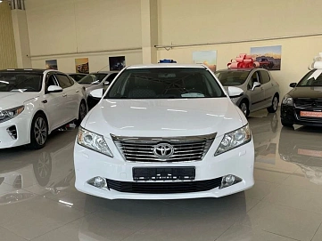 Toyota Camry, 2014г., передний привод, автомат