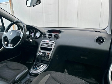 Peugeot 408, 2014г., передний привод, автомат