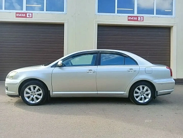 Toyota Avensis, 2008г., передний привод, автомат