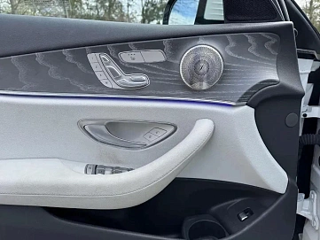 Mercedes-Benz E-Класс, 2022г., задний привод, автомат