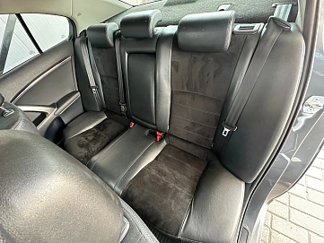 Toyota Avensis, 2012г., передний привод, вариатор