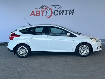 Ford Focus, 2012г., передний привод, робот