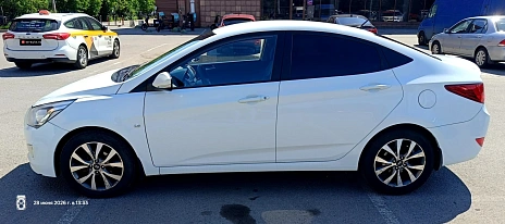 Hyundai Solaris, 2015г, передний привод, автомат