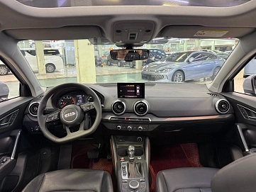 Audi Q2, 2022г., передний привод, робот