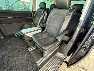 Volkswagen Multivan, 2018г., полный привод, робот