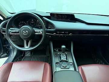 Mazda 3, 2022г., передний привод, автомат