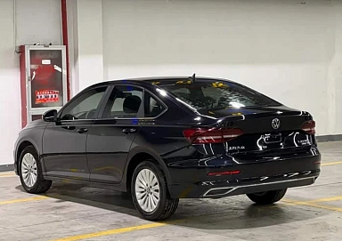 Volkswagen Lavida, 2022г., передний привод, робот