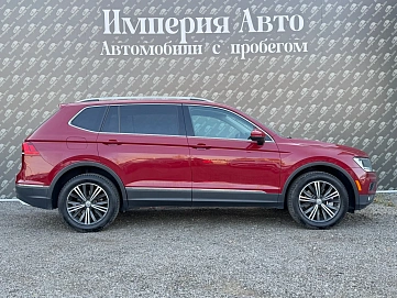 Volkswagen Tiguan, 2018г., полный привод, автомат
