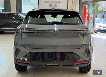 Lynk & Co 06, 2026г, передний привод, робот
