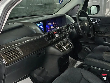 Honda Elysion, 2009г., передний привод, автомат
