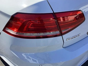 Volkswagen Passat, 2015г., передний привод, робот