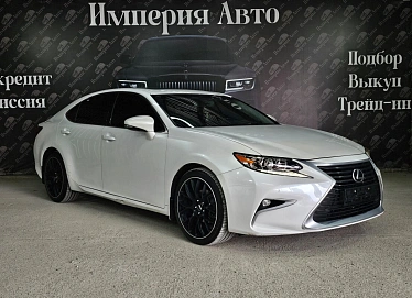 Lexus ES, 2017г., передний привод, автомат