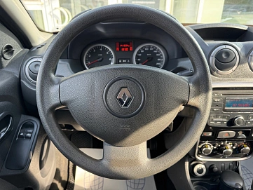 Renault Duster, 2012г., полный привод, механика