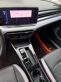 Volkswagen Lamando, 2022г., передний привод, робот