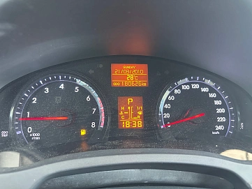 Toyota Avensis, 2012г., передний привод, вариатор