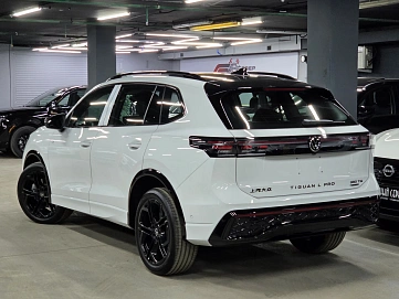 Volkswagen Tiguan, 2026г., полный привод, робот