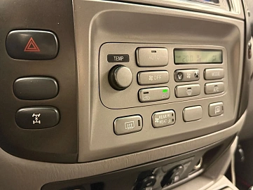 Toyota Land Cruiser, 2006г., полный привод, механика