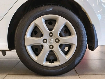 Hyundai Solaris, 2015г., передний привод, автомат