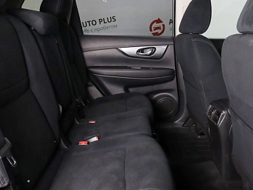 Nissan X-Trail, 2015г., полный привод, вариатор