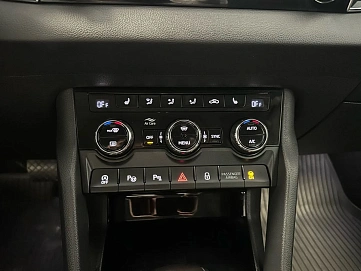 Skoda Karoq, 2020г., передний привод, автомат