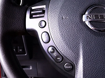 Nissan Qashqai, 2013г., передний привод, вариатор