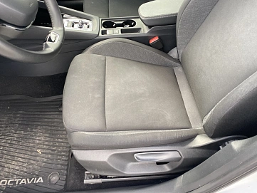 Skoda Octavia, 2021г., передний привод, автомат