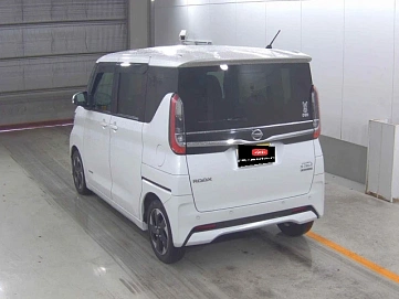 Nissan Roox, 2023г., передний привод, вариатор