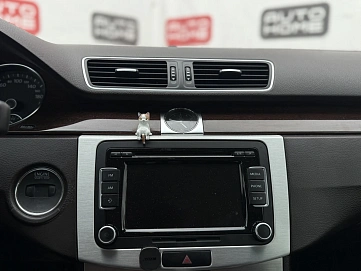 Volkswagen Passat, 2013г., передний привод, робот