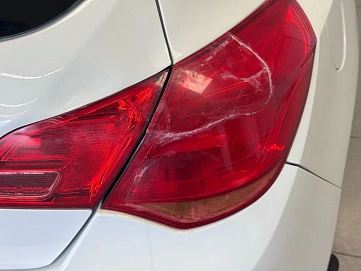 Opel Astra, 2011г., передний привод, механика