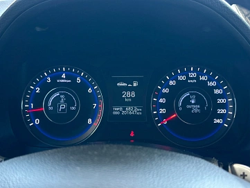 Hyundai i40, 2013г., передний привод, автомат