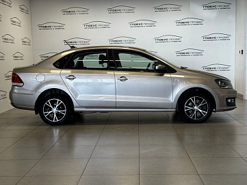 Volkswagen Polo, 2017г., передний привод, автомат