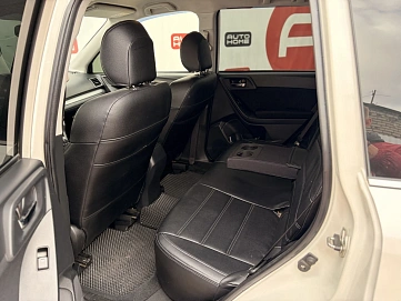 Subaru Forester, 2015г., передний привод, вариатор