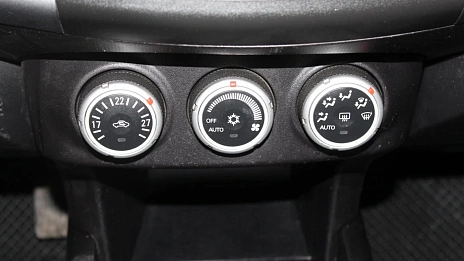 Mitsubishi Outlander, 2006г., передний привод, механика