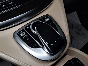 Mercedes-Benz V-Класс, 2019г., полный привод, автомат
