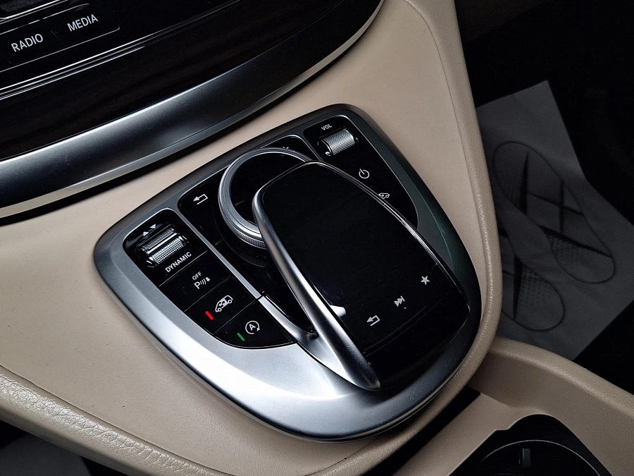 Mercedes-Benz V-Класс, 2019г., полный привод, автомат