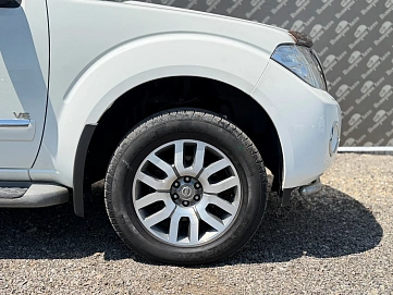 Nissan Pathfinder, 2012г., полный привод, автомат