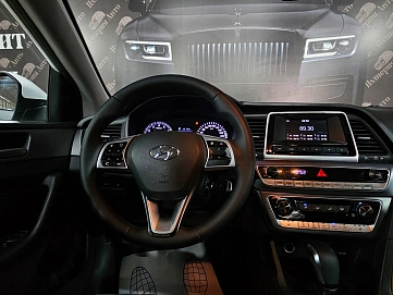 Hyundai Sonata, 2019г., передний привод, автомат