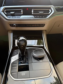 BMW 3 серии, 2019г, задний привод, автомат