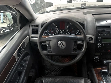 Volkswagen Touareg, 2008г., полный привод, автомат